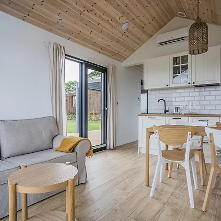 Nowe Domki Deluxe Z Widokiem Na Zatoke Z Basenem I Sauna Oslonino Exterior photo