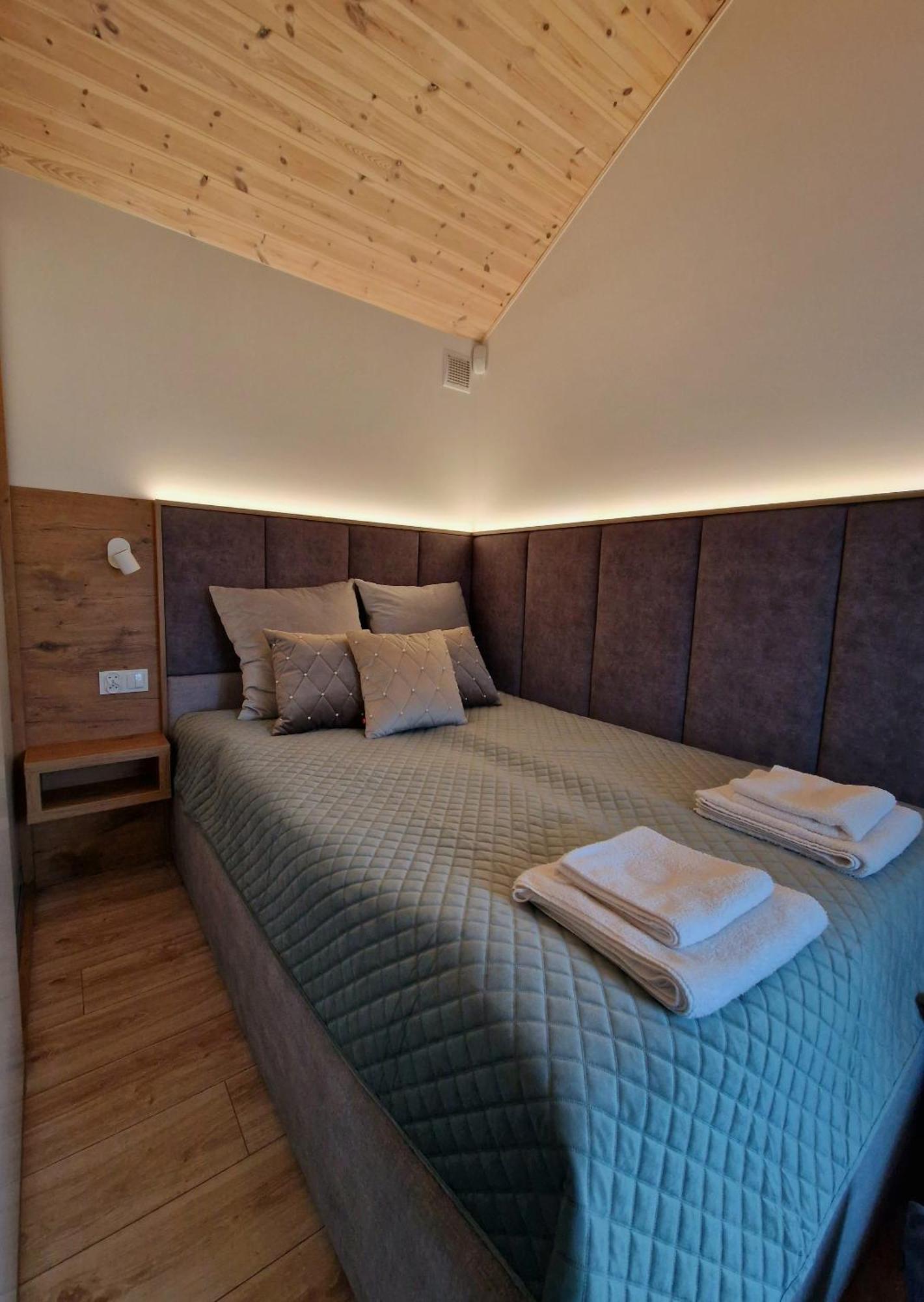Nowe Deluxe Z Widokiem Na Zatoke Z Basenem I Sauna Holiday home Oslonino